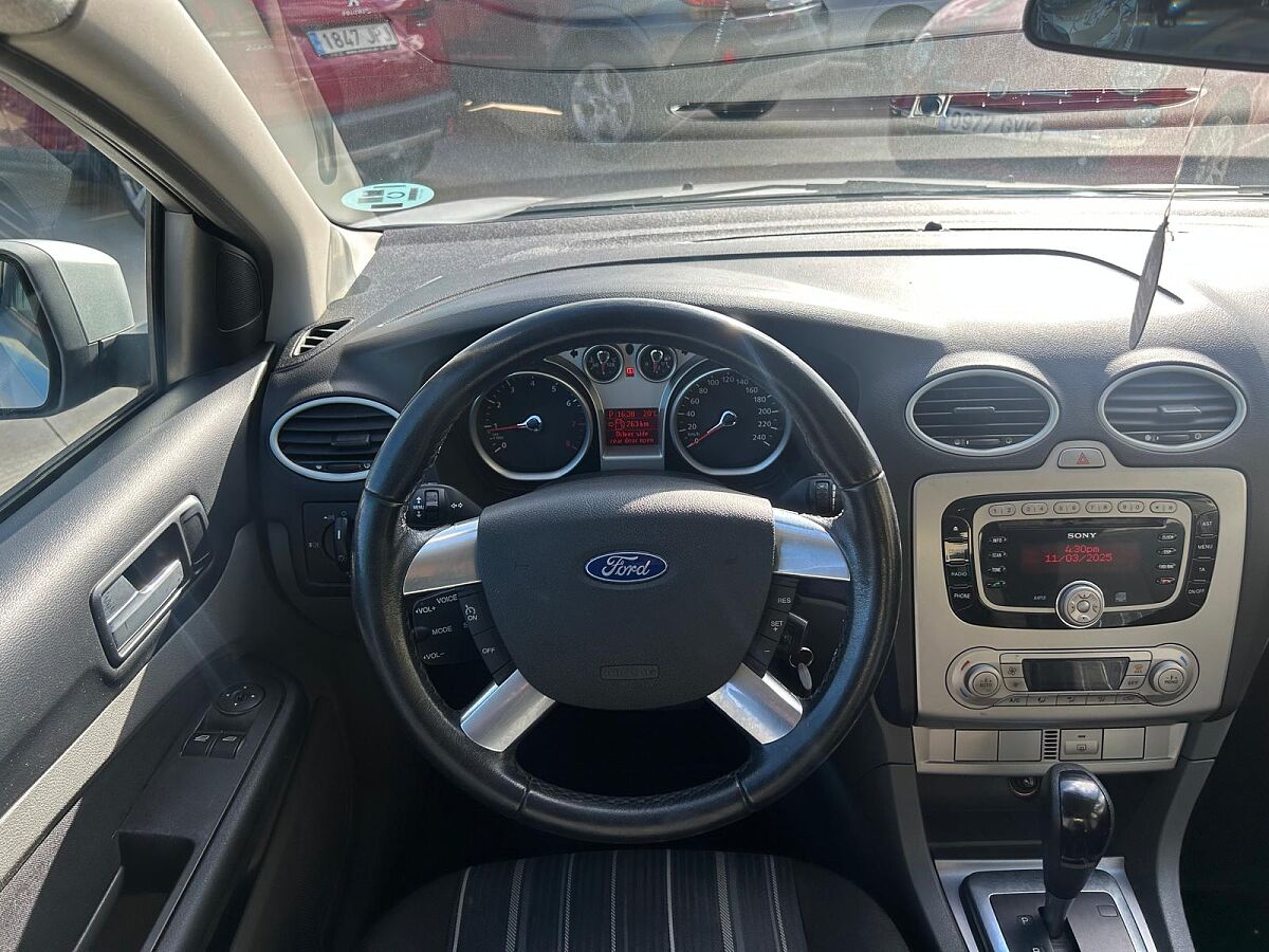 FORD FOCUS TREND 1.6 AUTO SPANISH LHD IN SPAIN 71000 MILES SUPER 2011